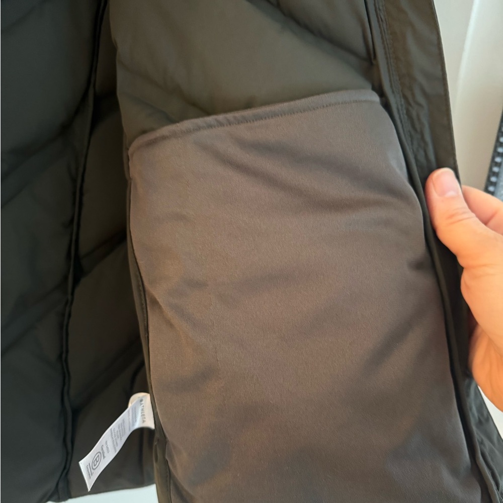Athleta Inlet Puffer Vest - Picture 6 of 8